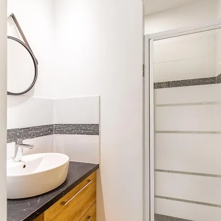 Centre Apartment *