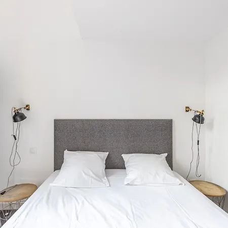 Centre Apartment *