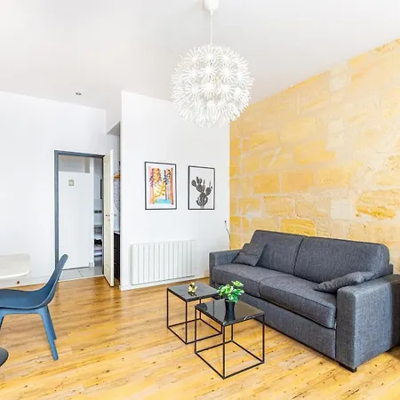 Centre Apartment *